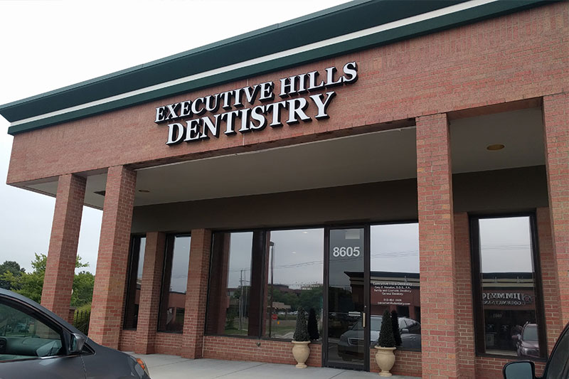 Dentist in Overland Park